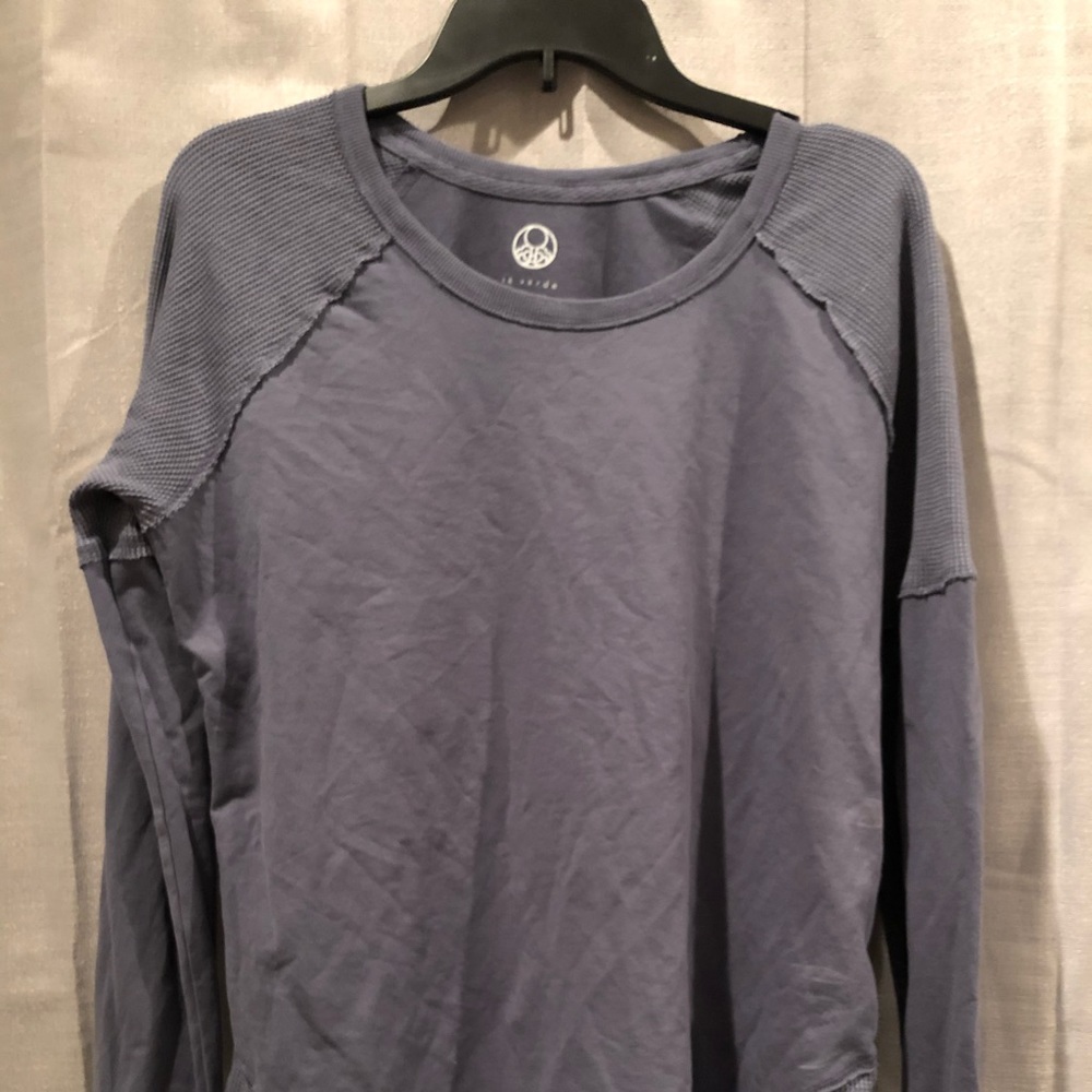 Women’s long sleeve top
